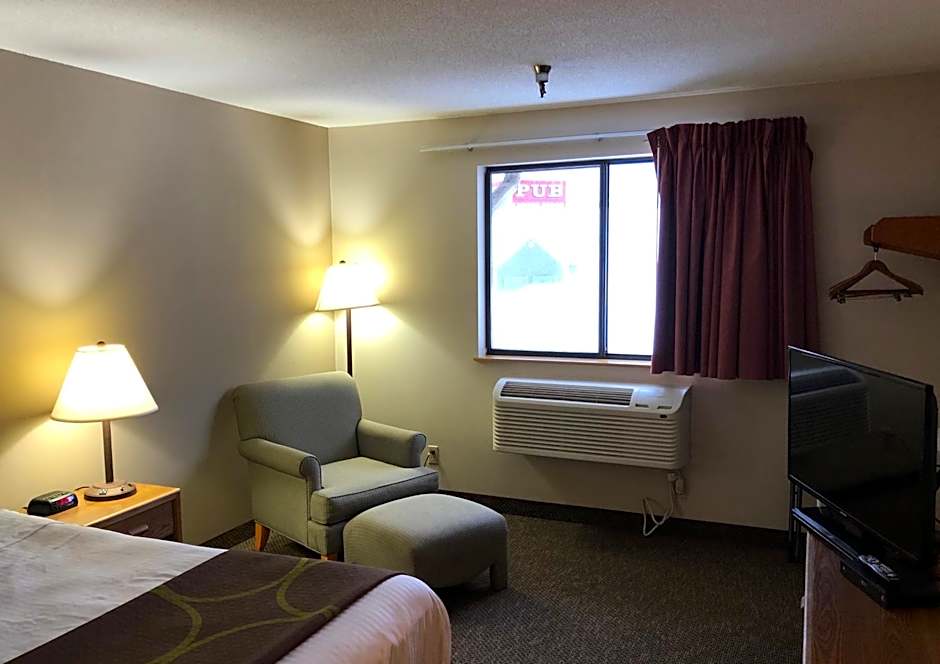 Super 8 by Wyndham Salmon Arm