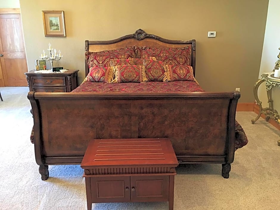 Attwood House Bed and Breakfast near Manhattan, KS