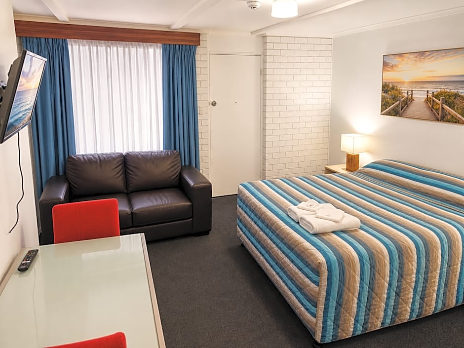 Ocean Crest Motel
