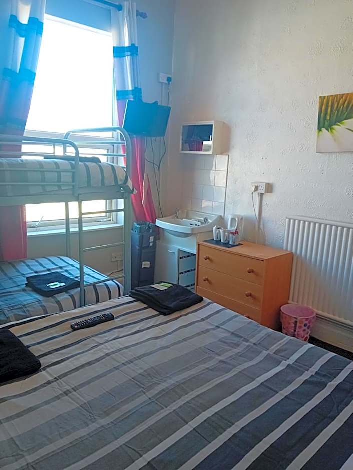 MyRoomz New Discovery Hotel