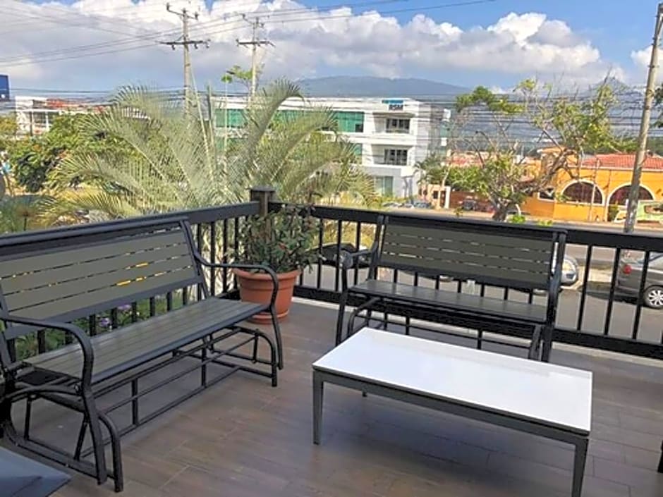 Beverly Hills: Hotel & Business