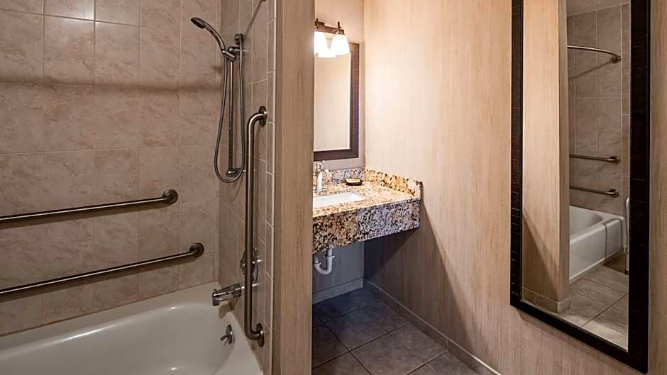 Best Western Plus Flathead Lake Inn & Suites