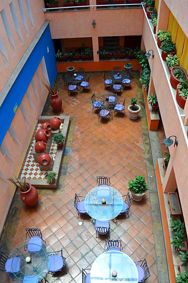 Hotel La Rienda Mision Tequillan