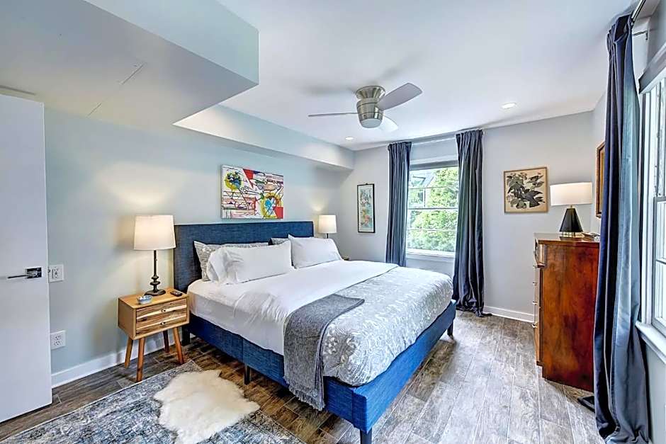 The Home Collection CLT: 510 Queens