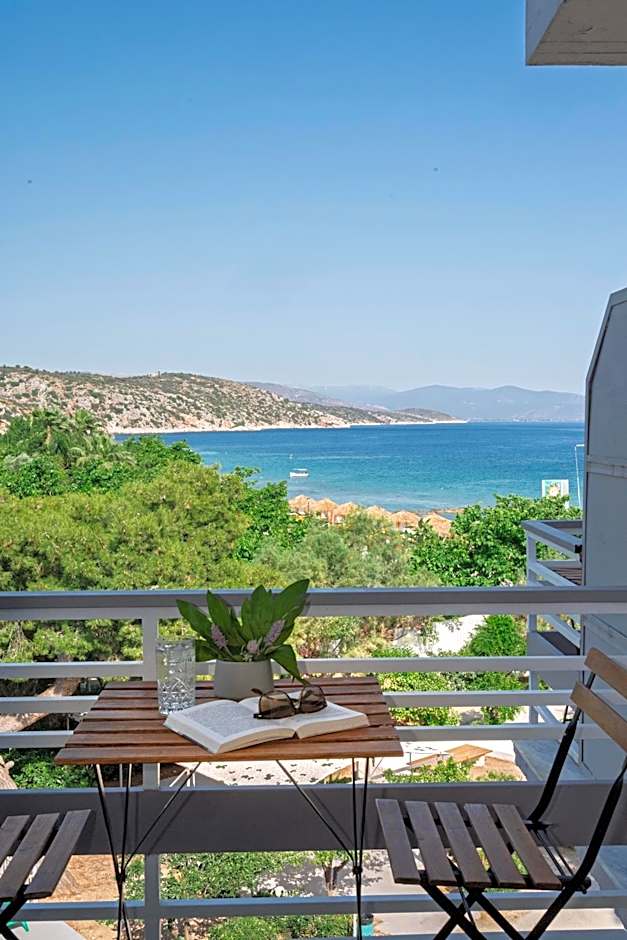 The Grove Seaside Hotel