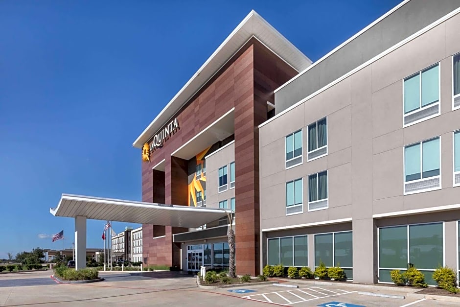 La Quinta Inn & Suites by Wyndham Texas City I 45