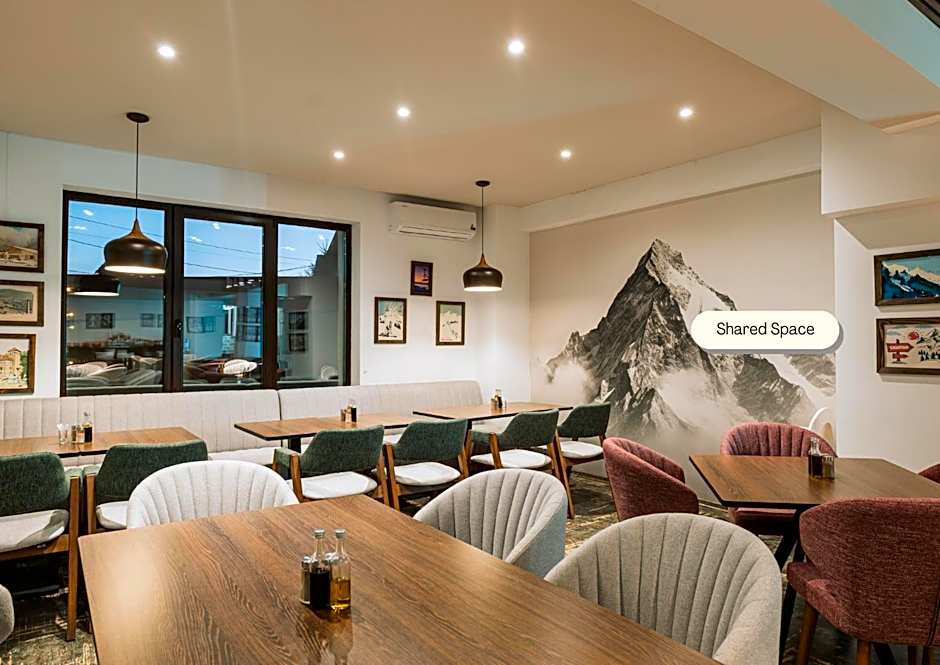 Suru Hotel & Restaurant