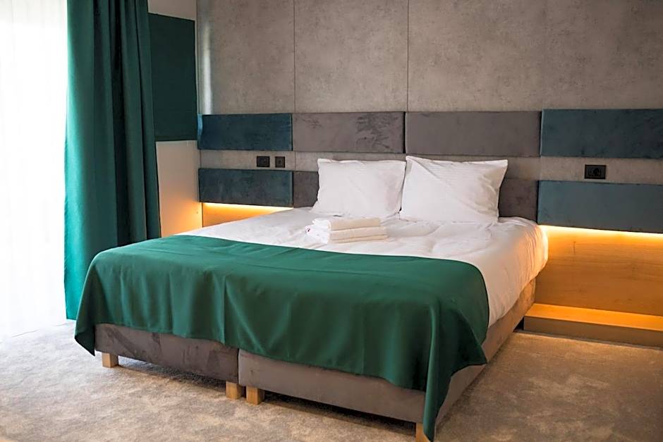 Hotel Plutitor Lebăda