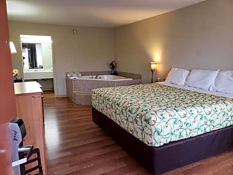 Deluxe King Room with Spa Bath - Non Smoking