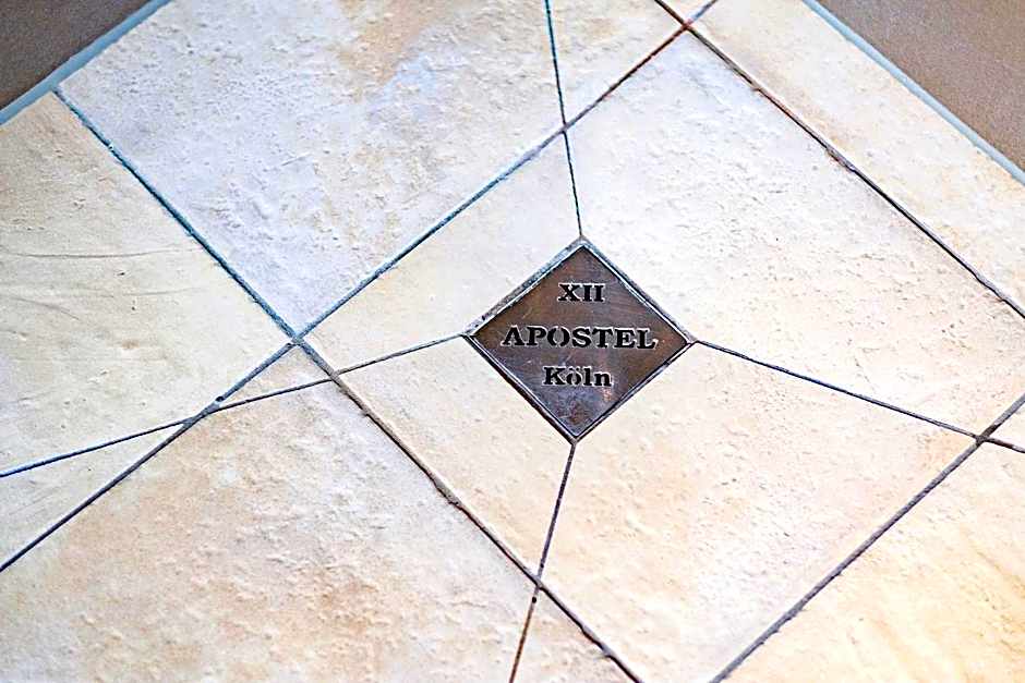 XII Apostel Albergo