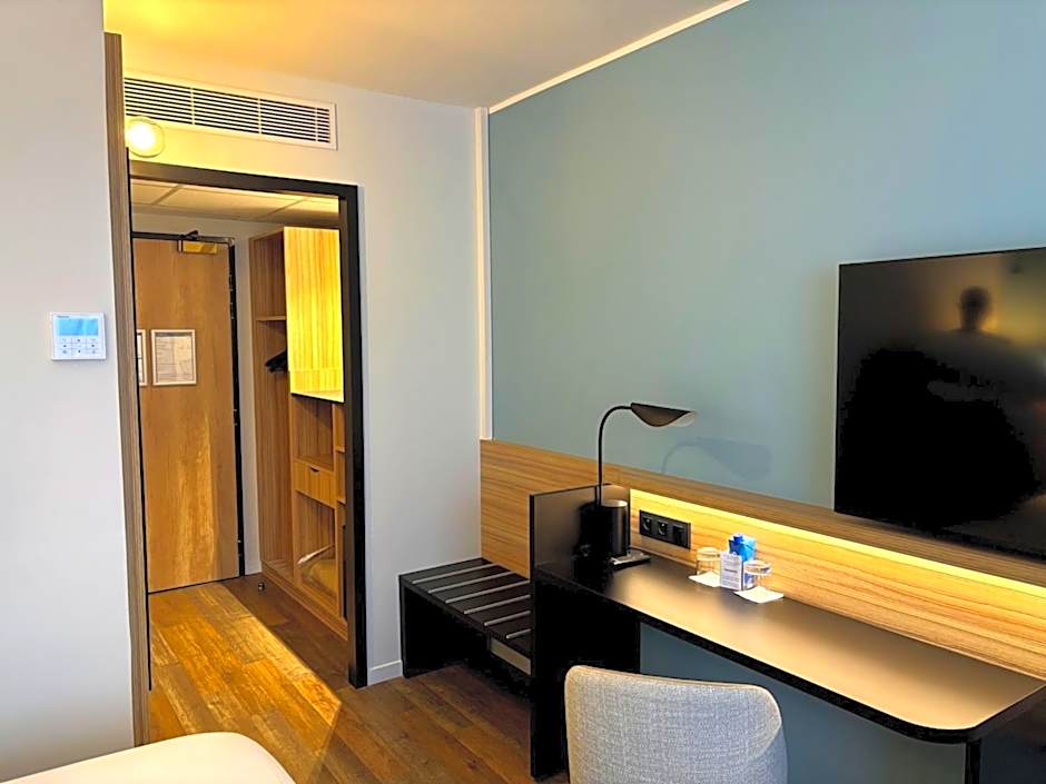 Campanile Reims Centre - Cathedrale