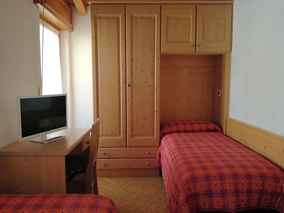 Hotel Garnì Miramonti