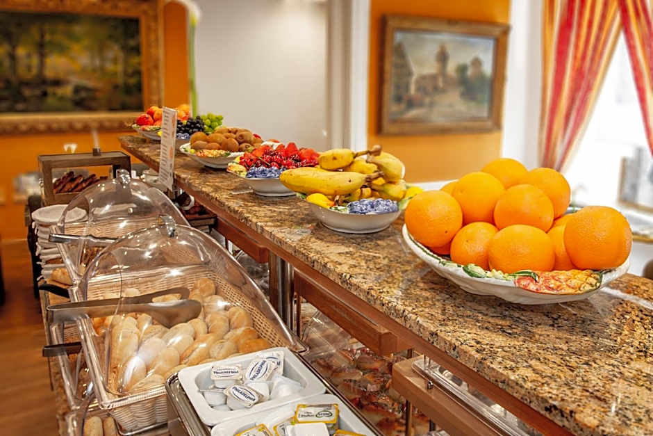 Tiptop Hotel Burgschmiet Garni