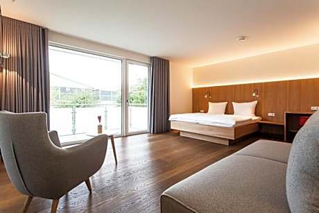 Deluxe Double Room with Balcony