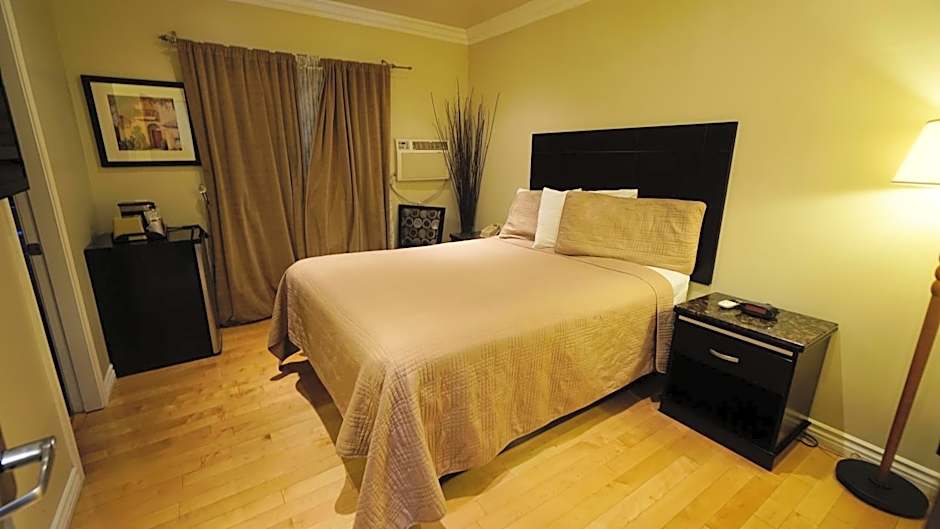 Trylon Hotel - Hollywood