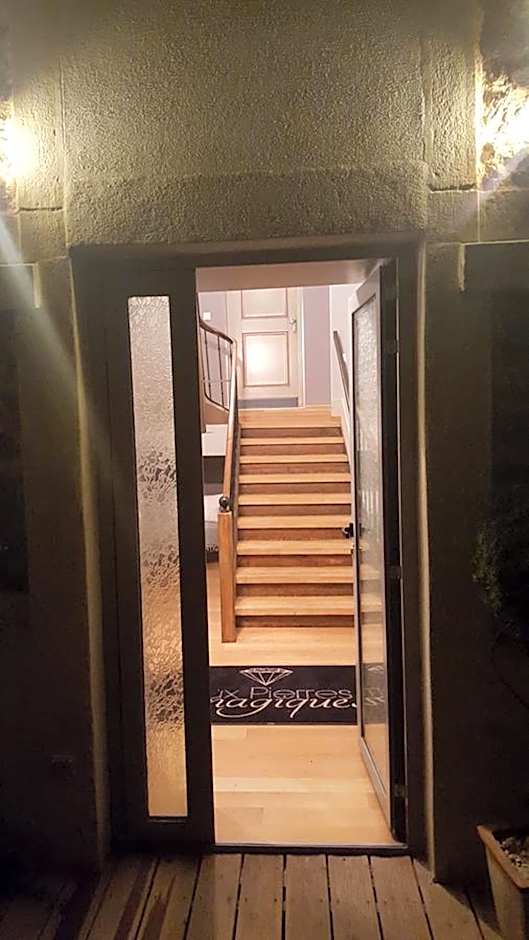 Aux Pierres Magiques