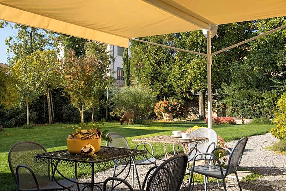 Al Porto Di Lucca B&B