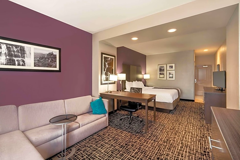 La Quinta Inn & Suites by Wyndham Chattanooga - Lookout Mtn