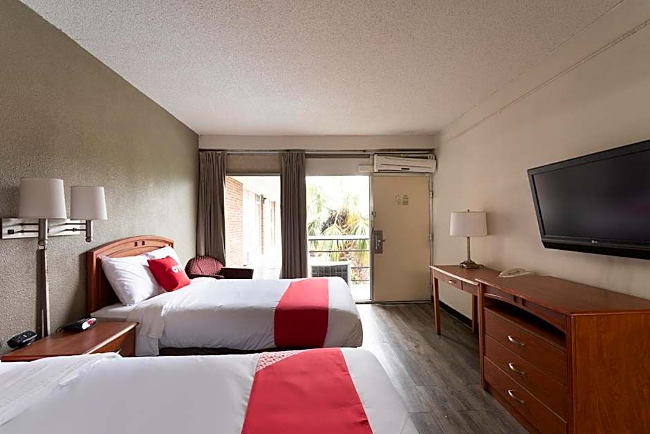 OYO Hotel Sumter SC Downtown