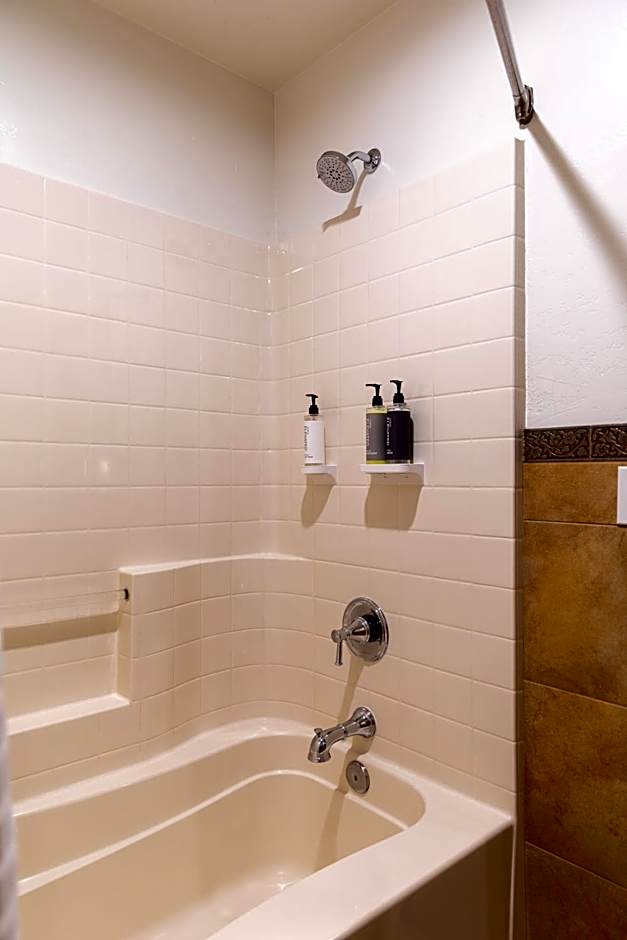 Ayres Hotel Redlands