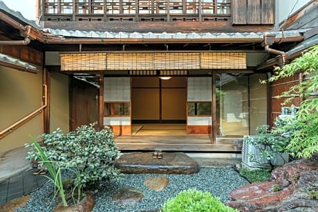 National important Cultural Ryokan TOSHIHARU