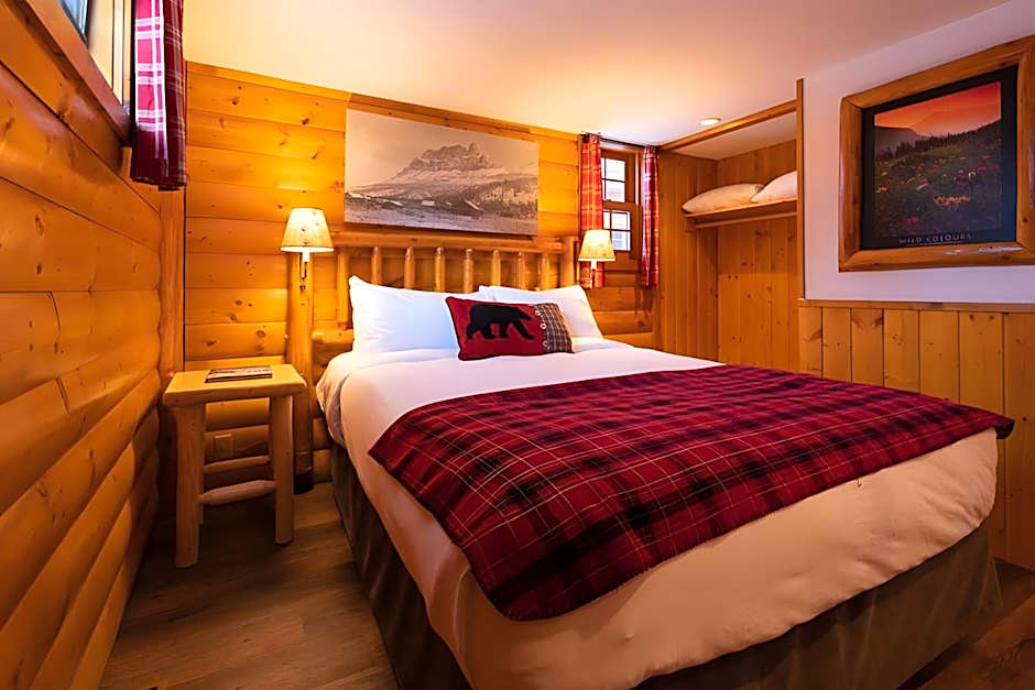 Photo 1 of 6 of Loft 1 Bedroom Cabin