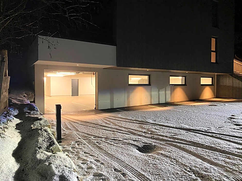 Simple Life Apartments