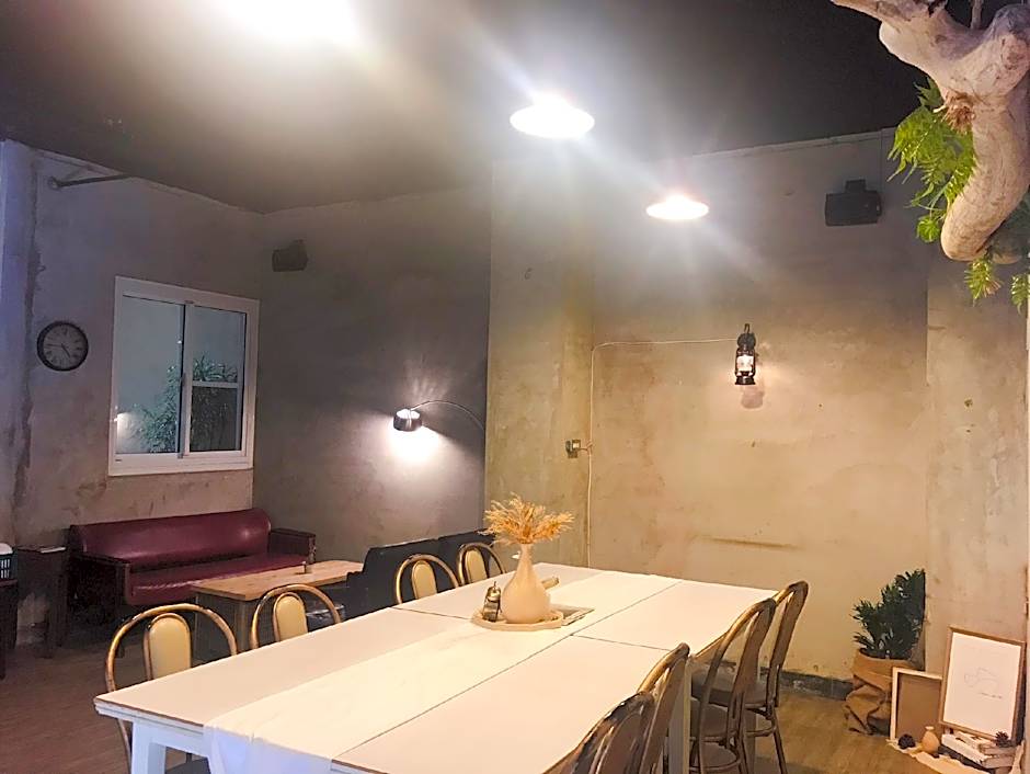 Prince To Travel Hotel