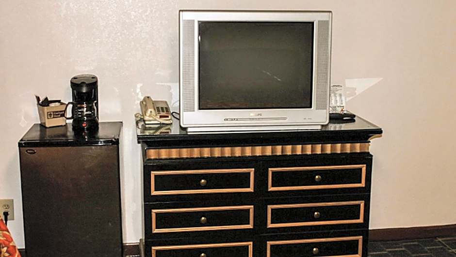 Golden Wheat Budget Host Inn Junction City