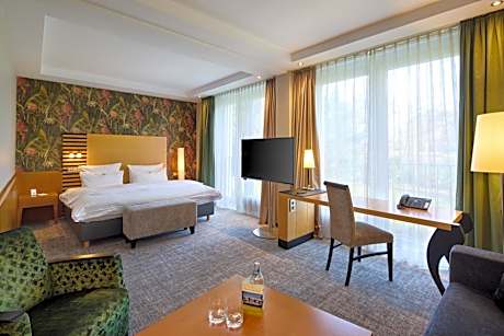 Deluxe Double Room with Garden View