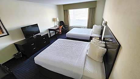 Queen Room with Two Queen Beds - Mobility Access/Non-Smoking