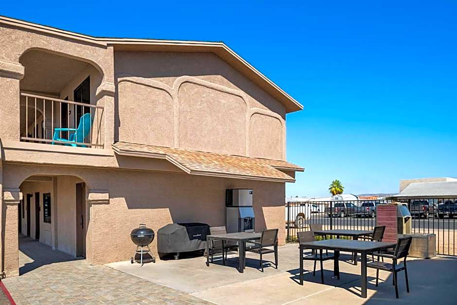 Travelodge by Wyndham Parker