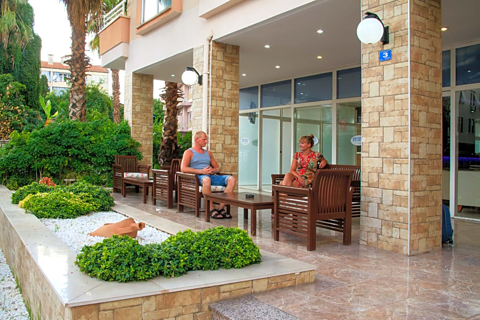 Kleopatra Aytur Apart