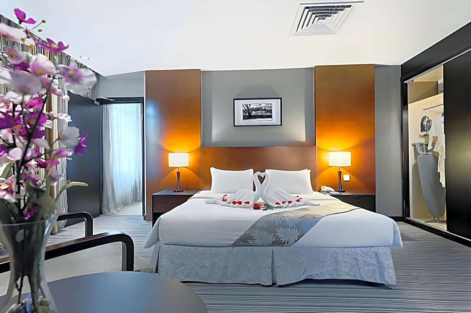 Hotel Sixty3
