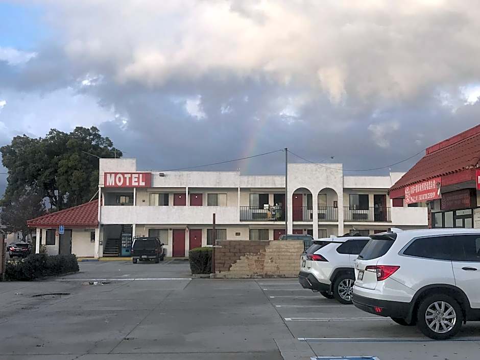 Eunice Plaza Motel