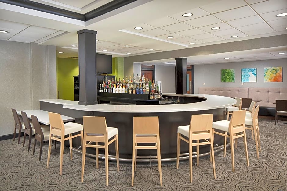 Holiday Inn Grand Rapids-Airport, an IHG Hotel