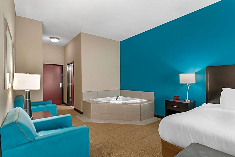 Best Western Plus Hiawatha Hotel