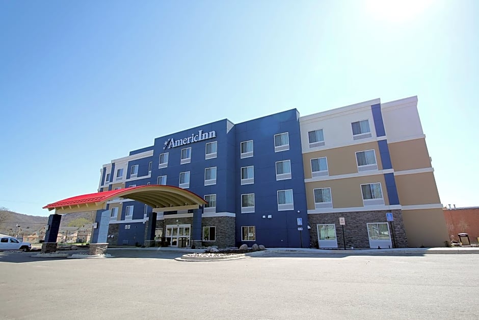 AmericInn by Wyndham Winona