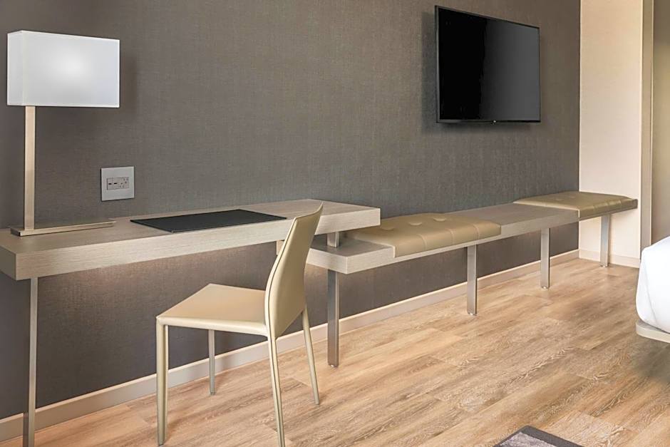 AC Hotel by Marriott Scottsdale North