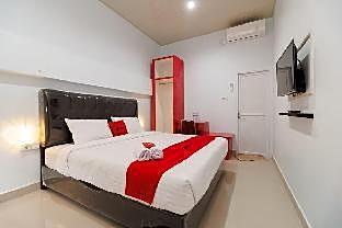 RedDoorz Plus near Palembang Icon Mall 2