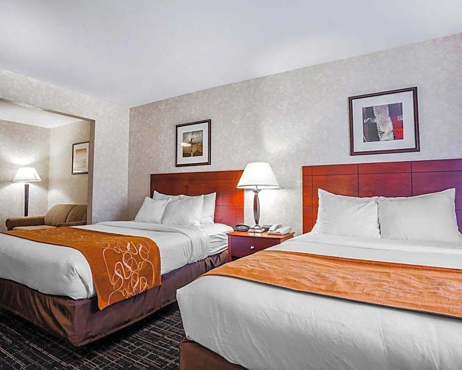 Comfort Suites Independence - Kansas City