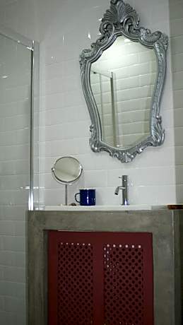 Twin Room with City View and External Private Bathroom