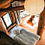 Hakuba Pension & Log Hotel Meteor