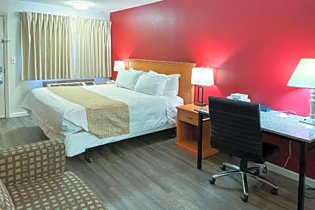 1 King Bed, Nonsmoking