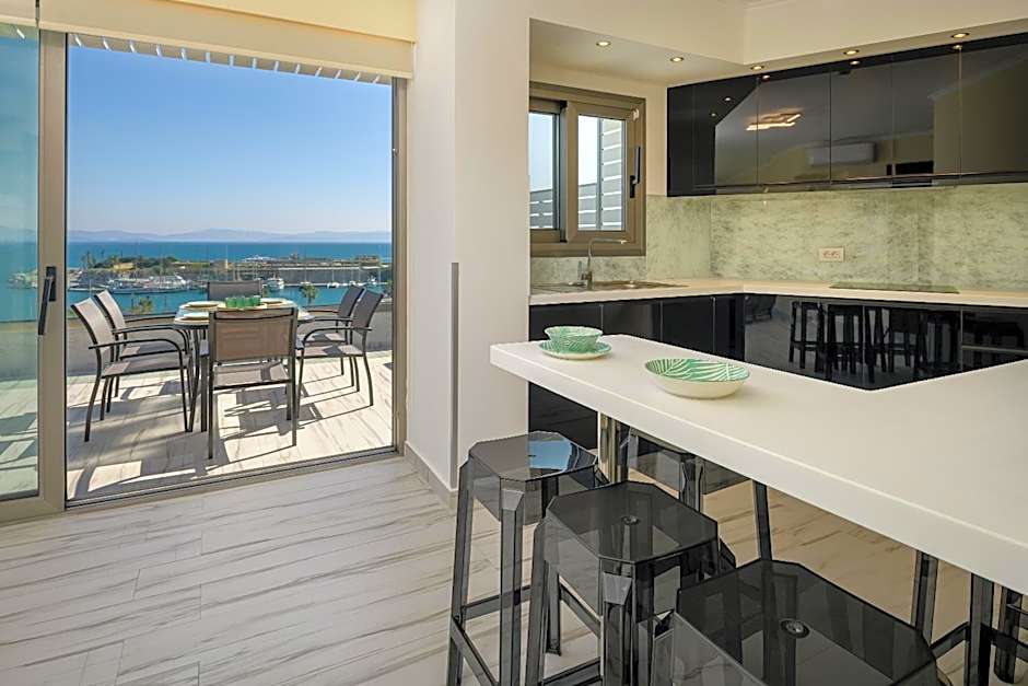 Alexandra Hotel&Apartments