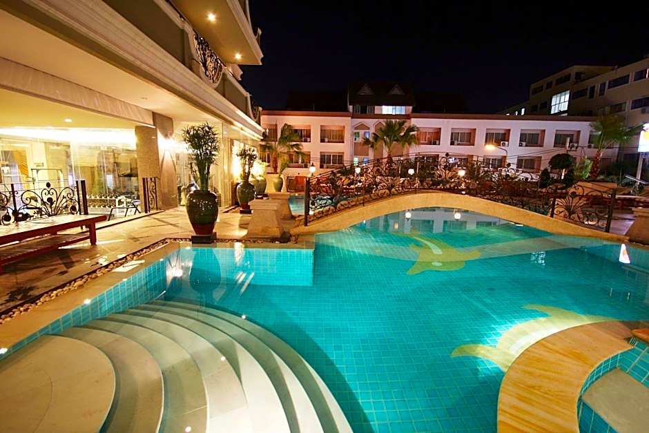 Lk Royal Suite Hotel