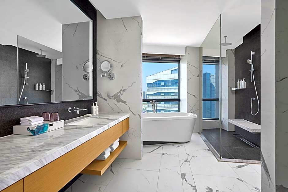 Courtyard by Marriott Xiamen