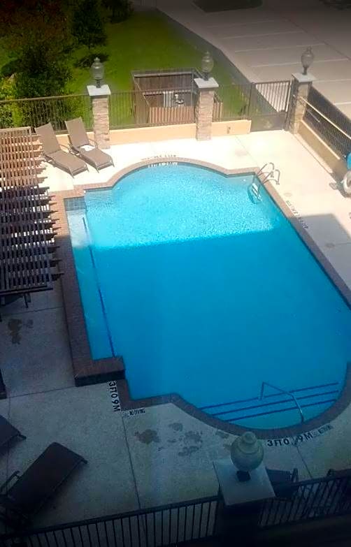 Hampton Inn & Suites Dallas Market Center