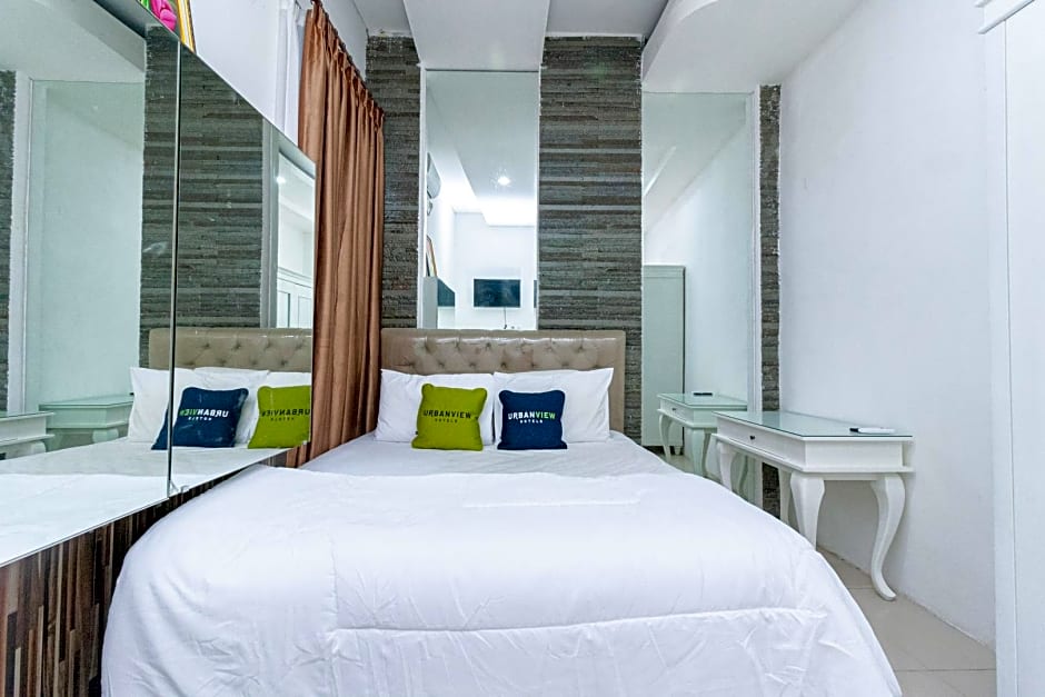 Urbanview Daniela Jambi by RedDoorz