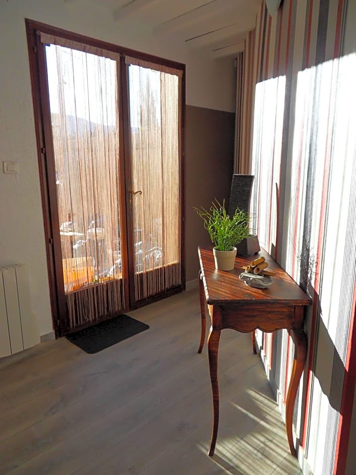 Le Jardin d'Ivana Chambres d'hôtes B&B avec Piscine chauffée